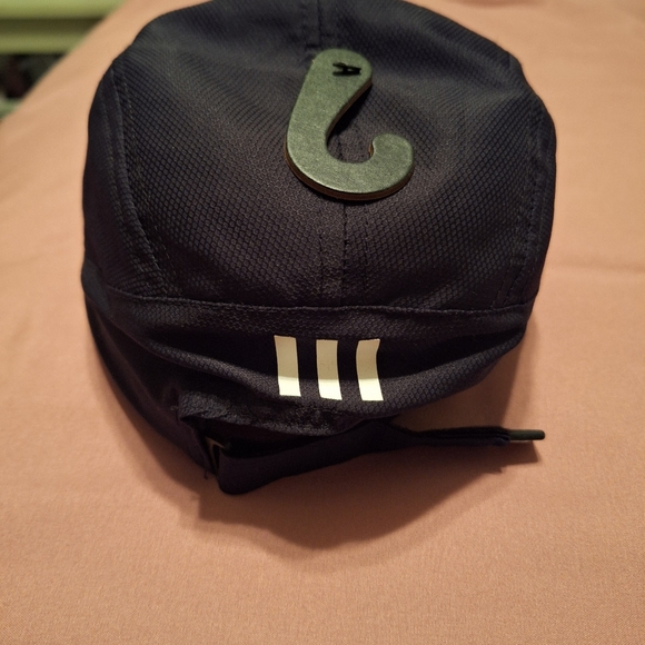 Adidas NWT Women's Aeroready Black Hat Adjustable Strap - Picture 4 of 4